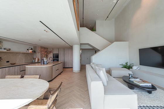 STUNNING | UPGRADED | 2BR DUPLEX W/ BALCONY, picture 3