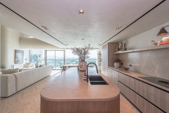 STUNNING | UPGRADED | 2BR DUPLEX W/ BALCONY, picture 8