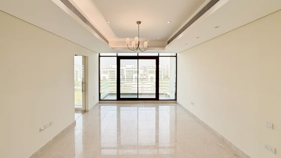 Elegant villa in Meydan with a spacious living area, picture 6