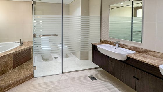 Elegant villa in Meydan with a spacious living area, picture 10
