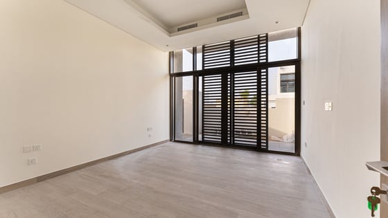 Exclusive and corner villa in MBR City with huge layout, picture 13