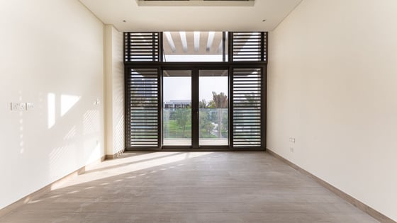 Exclusive and corner villa in MBR City with huge layout, picture 12