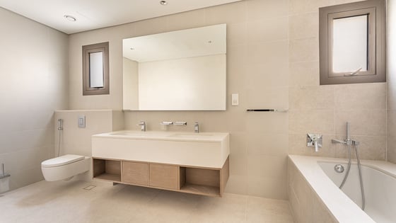 Exclusive and corner villa in MBR City with huge layout, picture 20