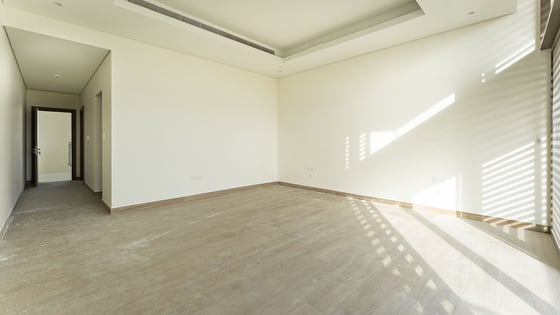 Exclusive and corner villa in MBR City with huge layout, picture 14