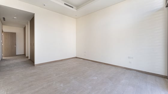 Exclusive and corner villa in MBR City with huge layout, picture 10