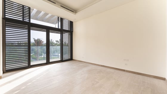 Exclusive and corner villa in MBR City with huge layout, picture 7