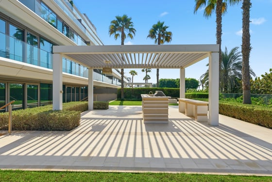 Brand New | Private Garden | Private Pool, picture 3