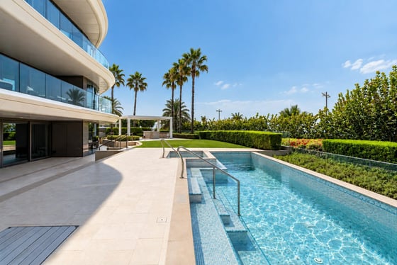 Brand New | Private Garden | Private Pool, picture 1