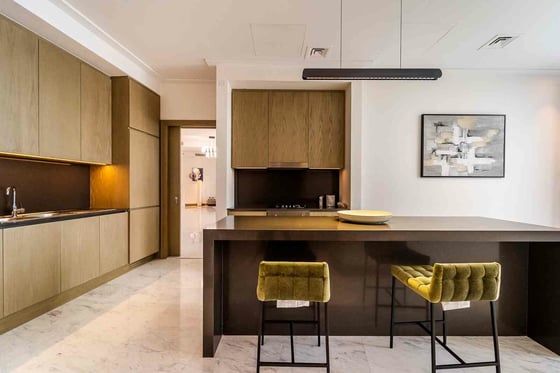 Video tour for Luxury Furnished | Burj Khalifa View | Huge Layout