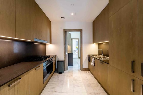 Luxury Furnished | Burj Khalifa View | Huge Layout, picture 2