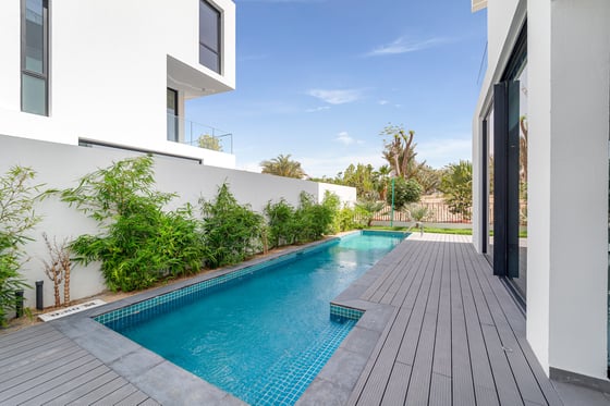 ** Prime Location | Lagoon View | 5 Bedrooms **, picture 1