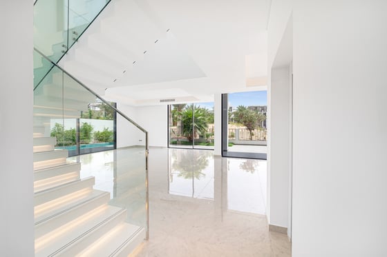 ** Prime Location | Lagoon View | 5 Bedrooms **, picture 6