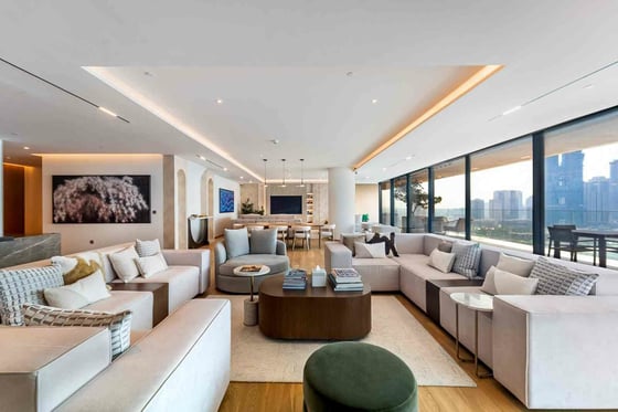 Fully Furnished | Ultra Luxury | Beachfront Living, picture 3