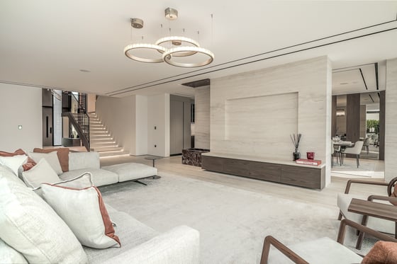 Brand New 5 Bed Garden Home Villa with Sea and Atlantis View, picture 3