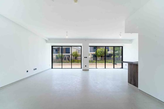 Corner Villa | Private Garden | Vacant, picture 6