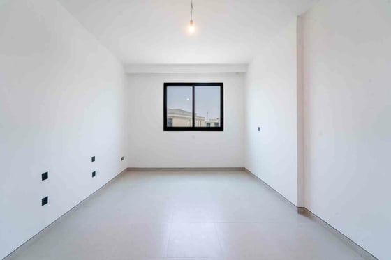 Corner Villa | Private Garden | Vacant, picture 5