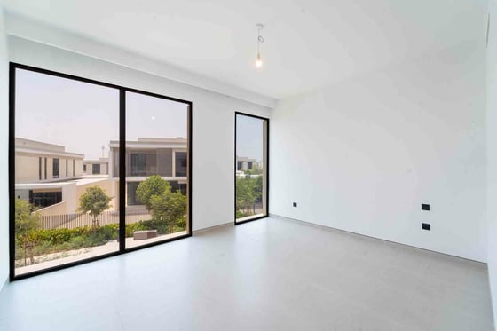Corner Villa | Private Garden | Vacant, picture 14