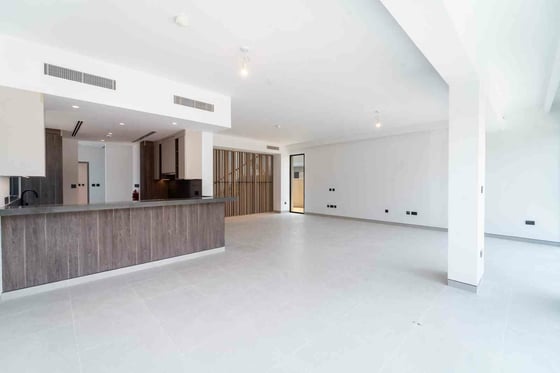 Corner Villa | Private Garden | Vacant, picture 4