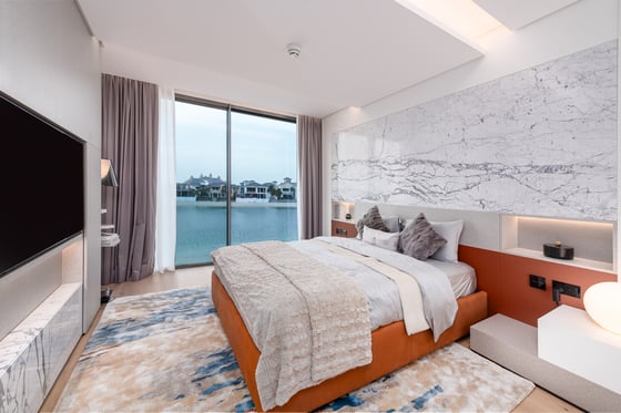 Luxury Upgraded 5 Bedroom | 3 Story with Atlantis View, picture 10