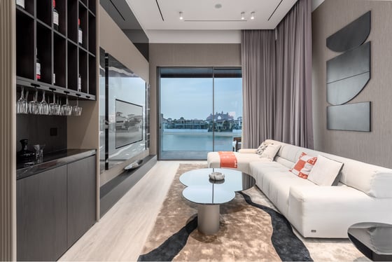 Luxury Upgraded 5 Bedroom | 3 Story with Atlantis View, picture 13