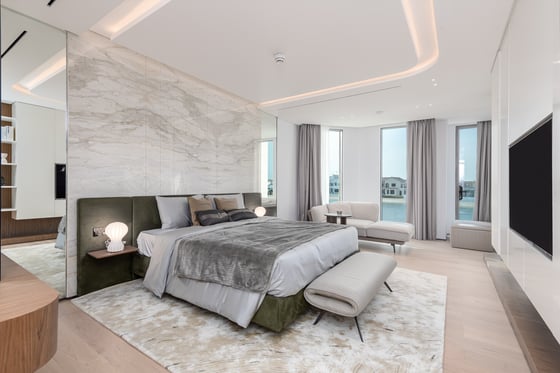 Luxury Upgraded 5 Bedroom | 3 Story with Atlantis View, picture 11