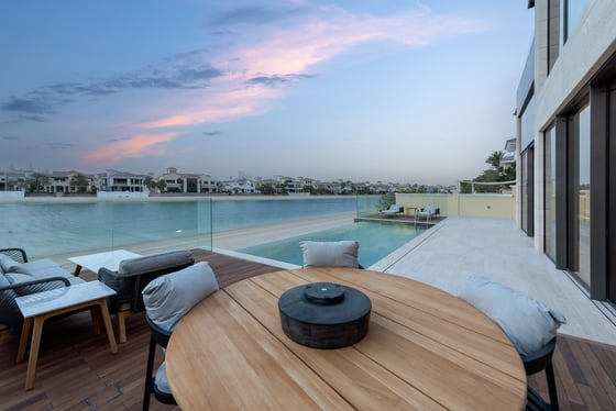 Luxury Upgraded 5 Bedroom | 3 Story with Atlantis View, picture 16