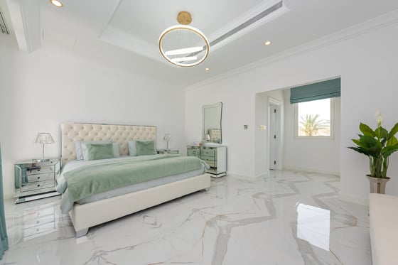 Best Priced Upgraded Garden Home Villa with Skyline View, picture 11