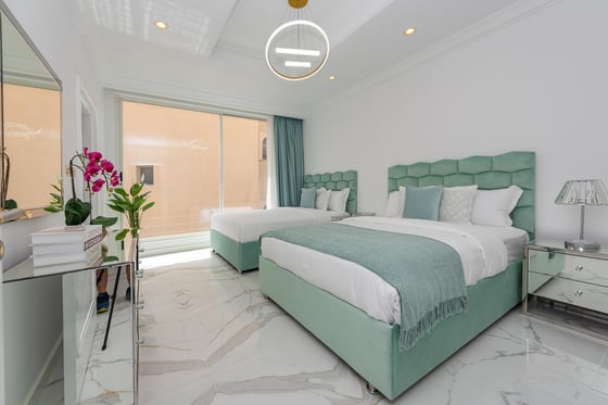Best Priced Upgraded Garden Home Villa with Skyline View, picture 9