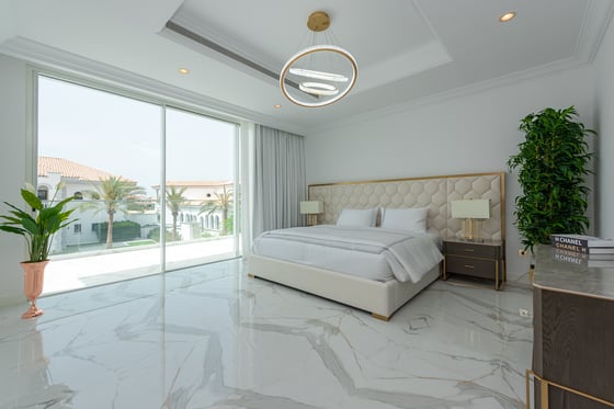 Best Priced Upgraded Garden Home Villa with Skyline View, picture 8