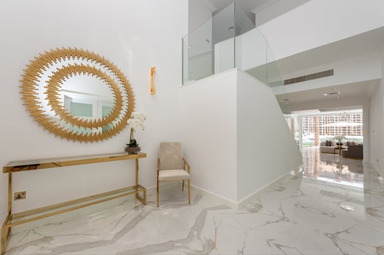 Best Priced Upgraded Garden Home Villa with Skyline View, picture 6