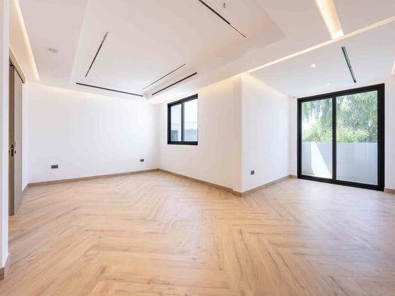 Fully Renovated | Custom Build | Huge Plot, picture 5