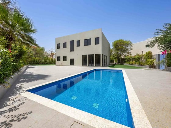 Fully Renovated | Custom Build | Huge Plot, picture 1