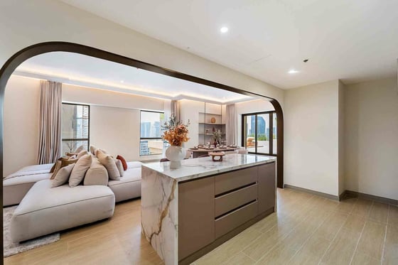 Luxury Penthouse | Private Pool | Fully Renovated, picture 2