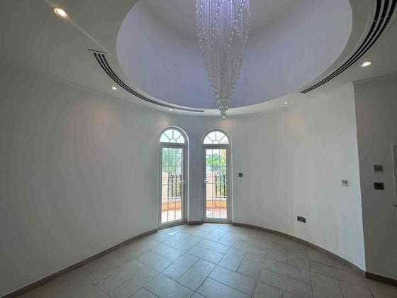 Internal Location | Large Plot | Vacant soon, picture 1