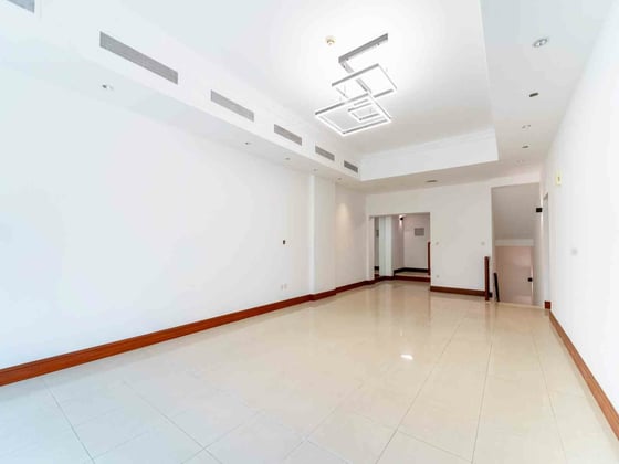 Triplex | Prime Neighborhood | Family Friendly, picture 4