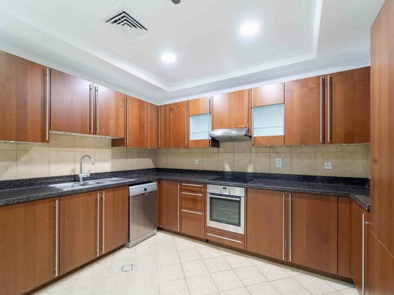 Triplex | Prime Neighborhood | Family Friendly, picture 7