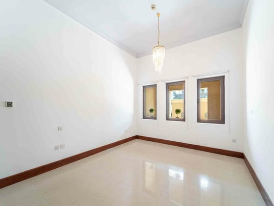 Triplex | Prime Neighborhood | Family Friendly, picture 3