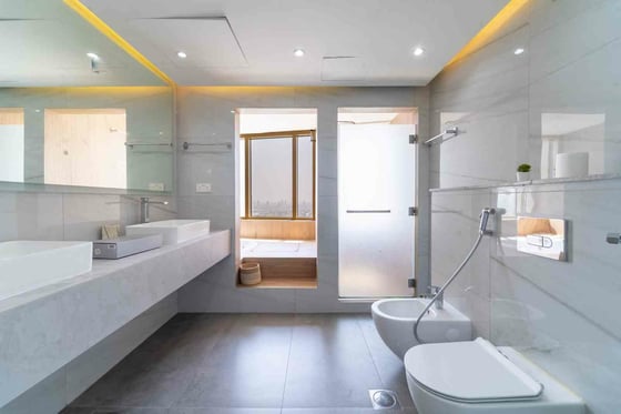 Upgraded Duplex Penthouse | Vacant | Private Pool, picture 9