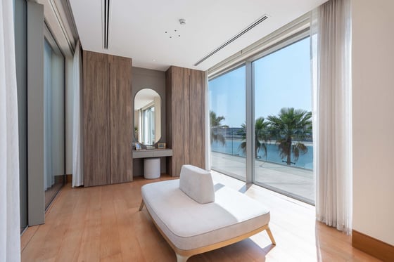 Upgraded 4 Bedroom Custom Built Villa Located on VIP Frond, picture 15
