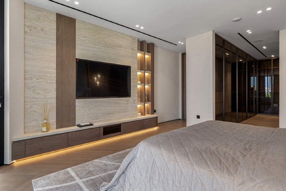 Fully Upgraded Garden Home Villa In Palm Jumeirah, picture 8