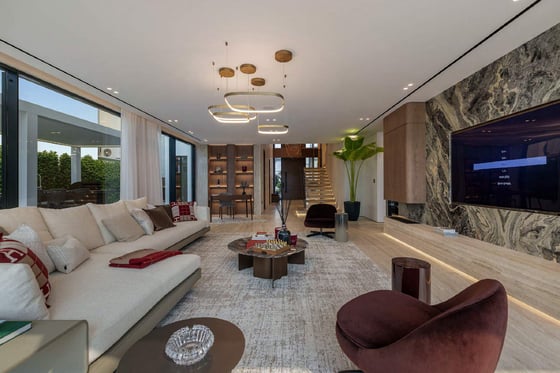 Fully Upgraded Garden Home Villa In Palm Jumeirah, picture 3