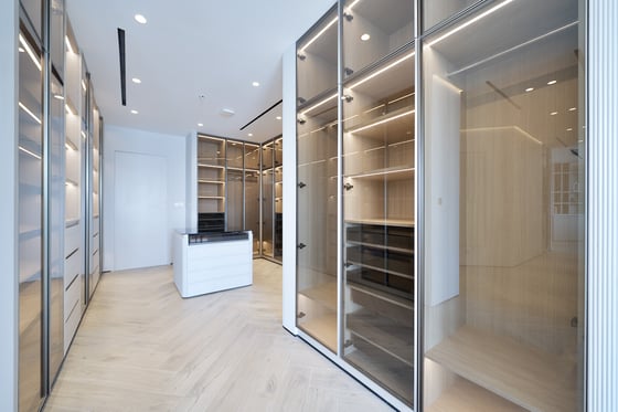 Fully Upgraded and Extended Garden Home with Skyline View, picture 9