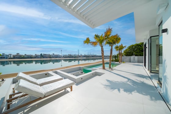 Fully Upgraded and Extended Garden Home with Skyline View, picture 18