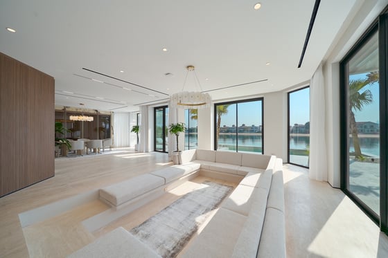 Fully Upgraded and Extended Garden Home with Skyline View, picture 7