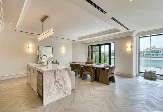 Fully Upgraded Grand Foyer Villa in Frond D, picture 6