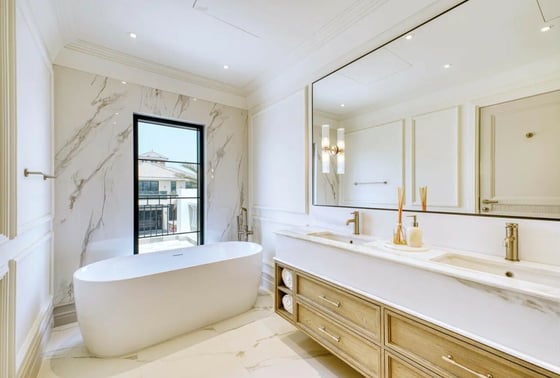 Fully Upgraded Grand Foyer Villa in Frond D, picture 16