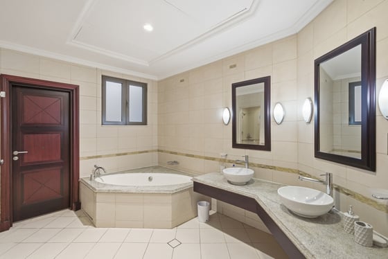 **Fully Extended High Number Atrium Entry**, picture 9