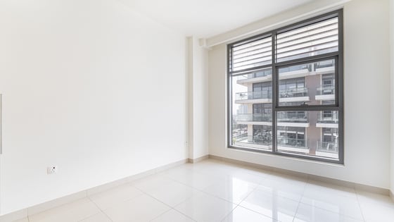 Corner apartment in Dubai Hills Estate with maids room, picture 5
