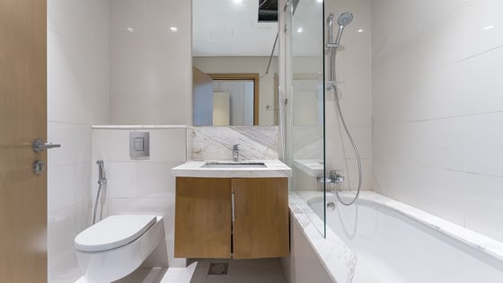 Corner apartment in Dubai Hills Estate with maids room, picture 13