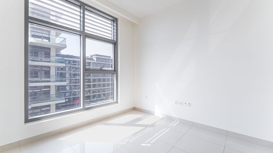 Corner apartment in Dubai Hills Estate with maids room, picture 9